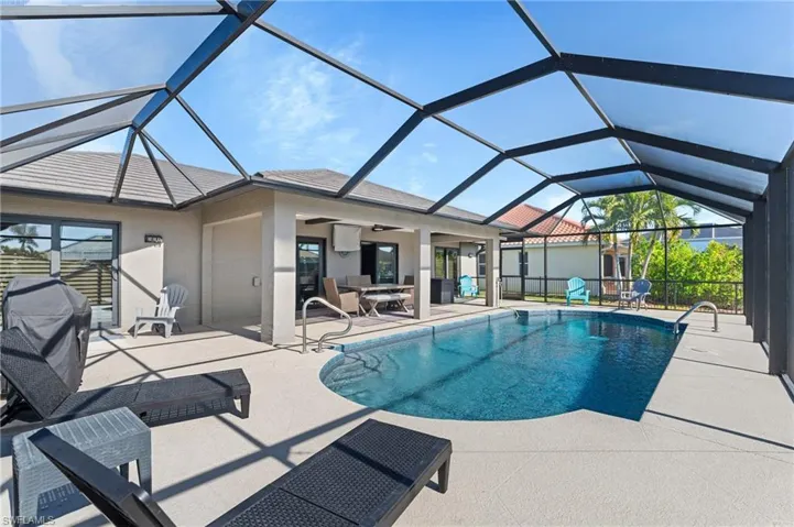 Screened Lanai with Large Pool for Entertaining