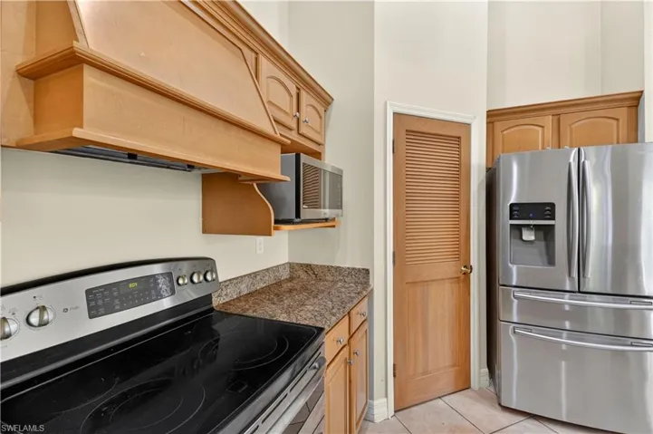 7930  Sandel Wood W CIR, Fort Myers, FL 33908