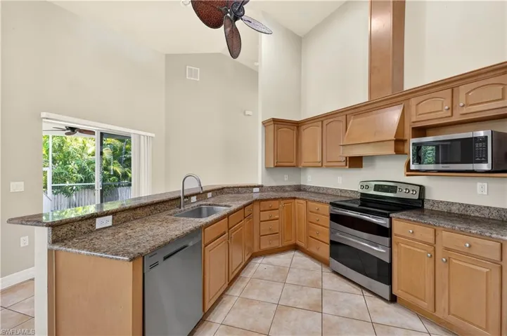 7930  Sandel Wood W CIR, Fort Myers, FL 33908
