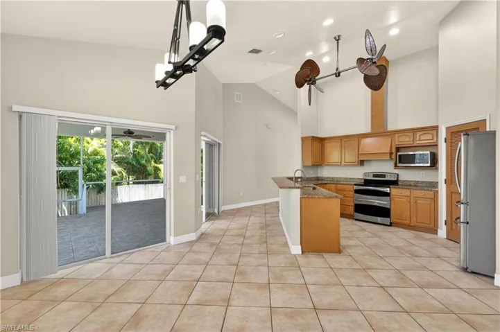 7930  Sandel Wood W CIR, Fort Myers, FL 33908