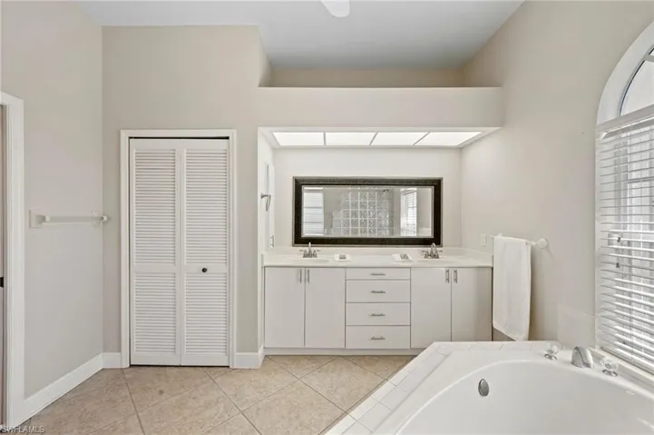 2507 SE 22nd CT, CAPE CORAL FL 33904