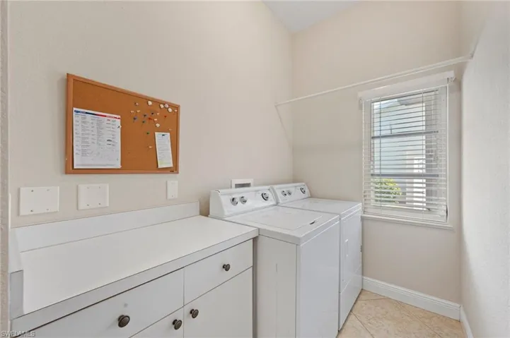 2507 SE 22nd CT, CAPE CORAL FL 33904