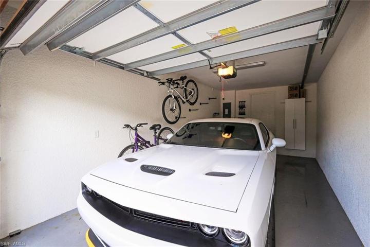 PRIVATE GARAGE