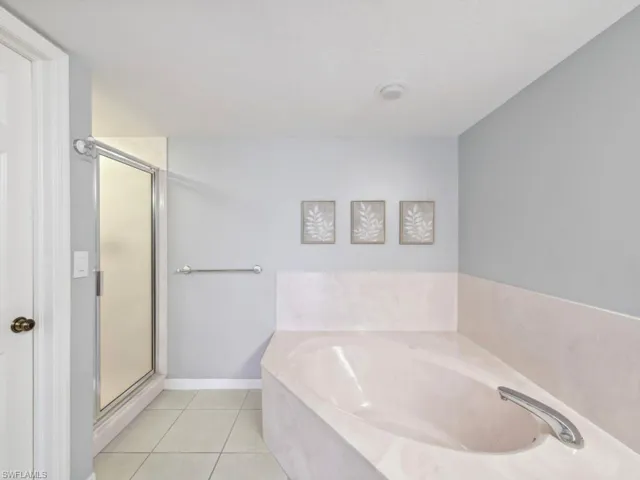 26880  Wedgewood  DR, Bonita Springs, FL 34134