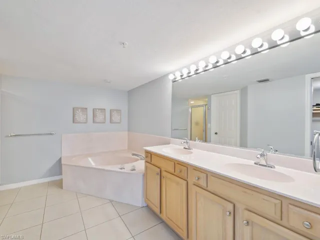 26880  Wedgewood  DR, Bonita Springs, FL 34134