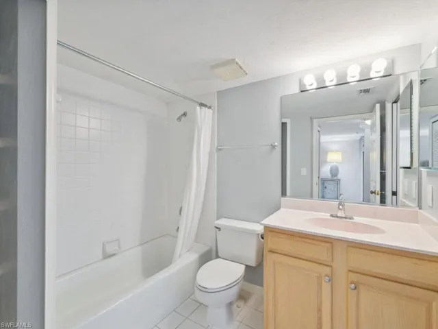 26880  Wedgewood  DR, Bonita Springs, FL 34134