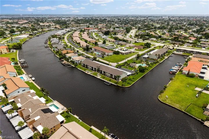 3813 Se 11th Pl 1214, Cape Coral, Florida 33904