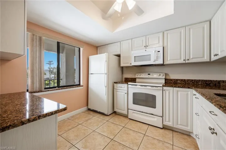 3813 Se 11th Pl 1214, Cape Coral, Florida 33904