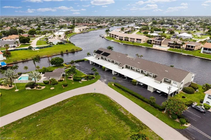 3813 Se 11th Pl 1214, Cape Coral, Florida 33904