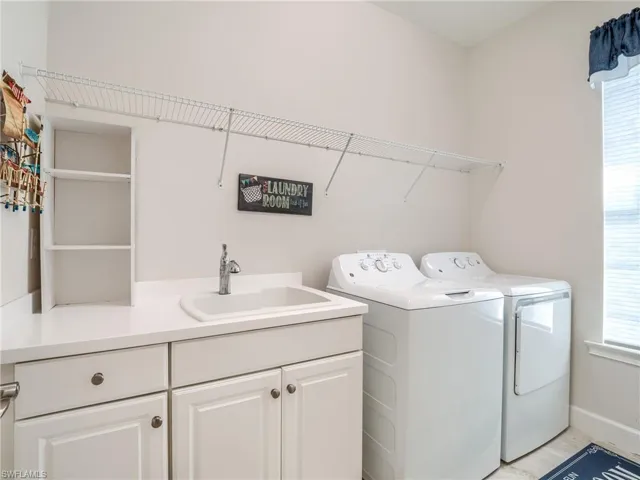 Washer & Dryer conveys with sale