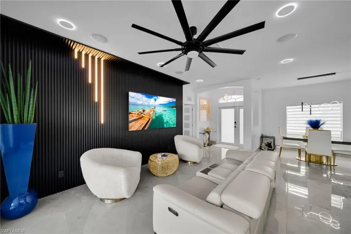 1002 Ne 2nd Ave, Cape Coral, Florida 33909