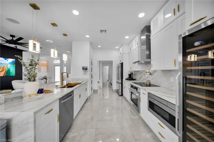 1002 Ne 2nd Ave, Cape Coral, Florida 33909