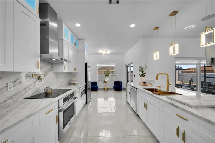 1002 Ne 2nd Ave, Cape Coral, Florida 33909