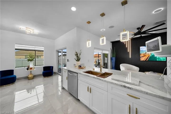 1002 Ne 2nd Ave, Cape Coral, Florida 33909