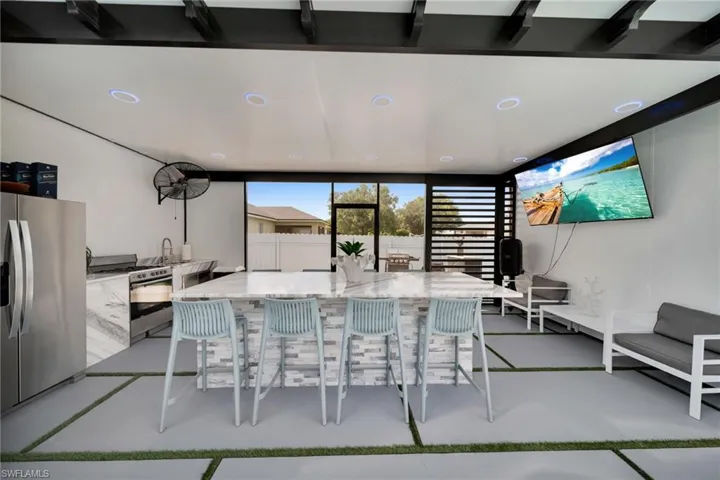 1002 Ne 2nd Ave, Cape Coral, Florida 33909