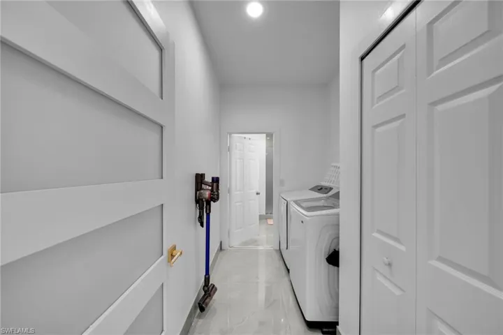 1002 Ne 2nd Ave, Cape Coral, Florida 33909
