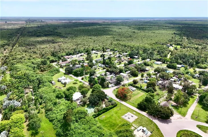 238 Old Train Ln, Other, Florida 34137