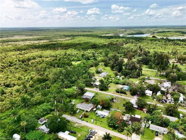 238 Old Train Ln, Other, Florida 34137