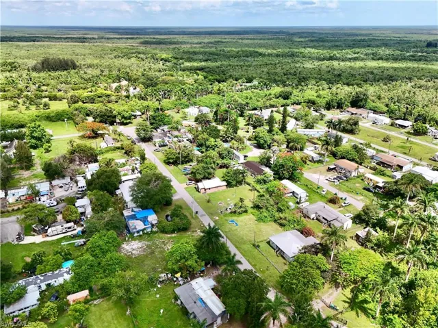 238 Old Train Ln, Other, Florida 34137