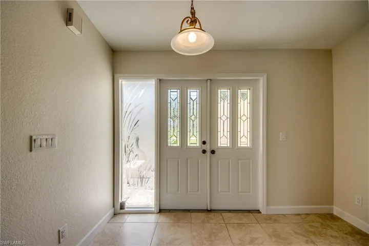 205 Sw 8th St, Cape Coral, Florida 33991