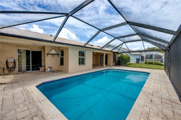 205 Sw 8th St, Cape Coral, Florida 33991