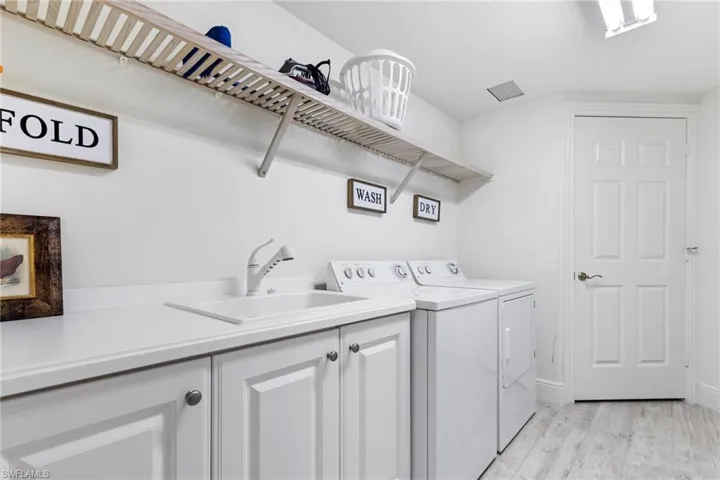 9079 Cascada Way 102, Naples, Florida 34114