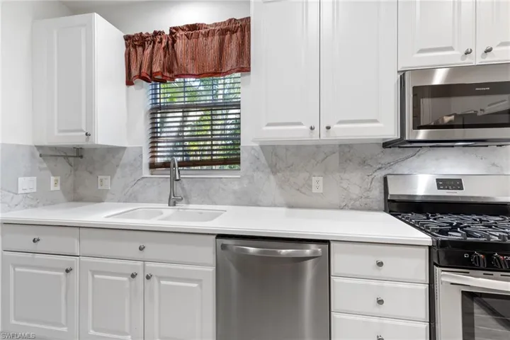 9079 Cascada Way 102, Naples, Florida 34114