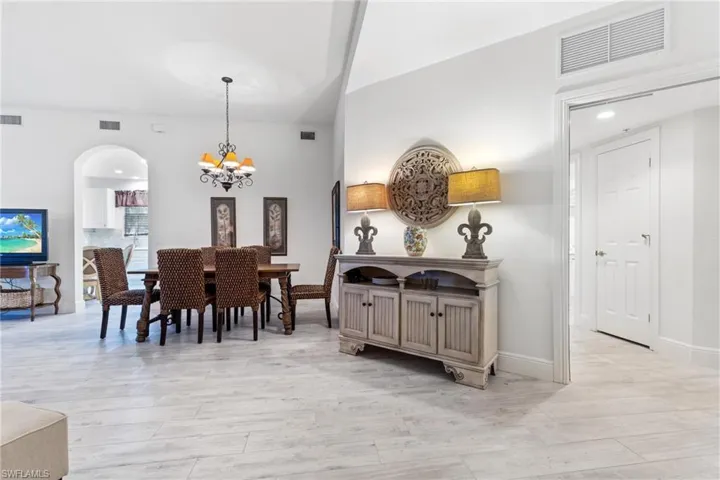 9079 Cascada Way 102, Naples, Florida 34114