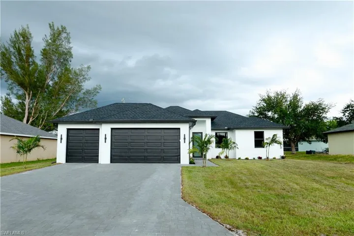 3023 Sw 15th Ave, Cape Coral, Florida 33914
