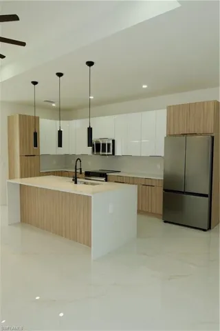 3023 Sw 15th Ave, Cape Coral, Florida 33914