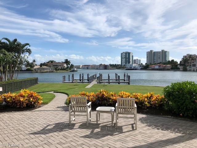 250 Park Shore DR # 302, NAPLES FL 34103