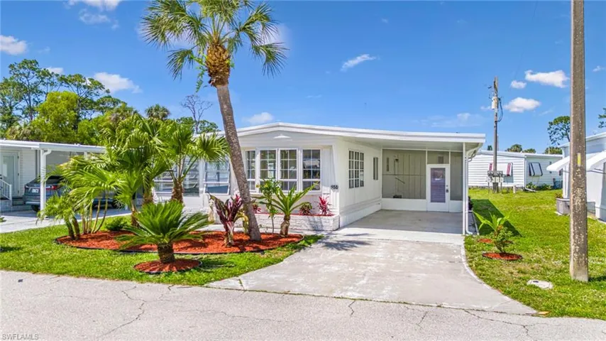 814  Holly Berry  CT, North Fort Myers, FL 33903