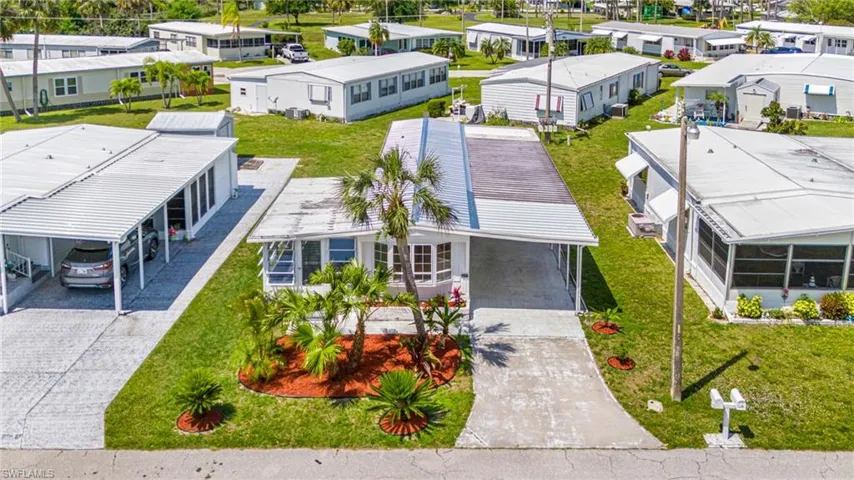 814  Holly Berry  CT, North Fort Myers, FL 33903