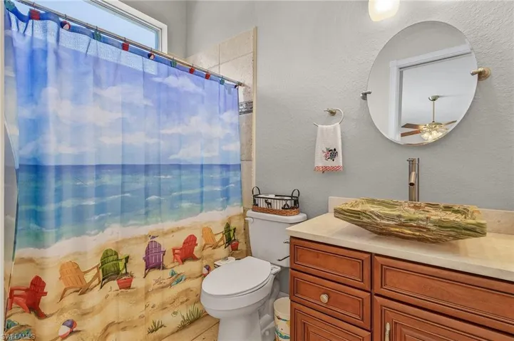 Guest ensuite Bathroom with walk-in tiled shower