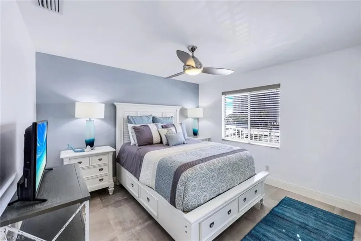 Bedroom with ceiling fan