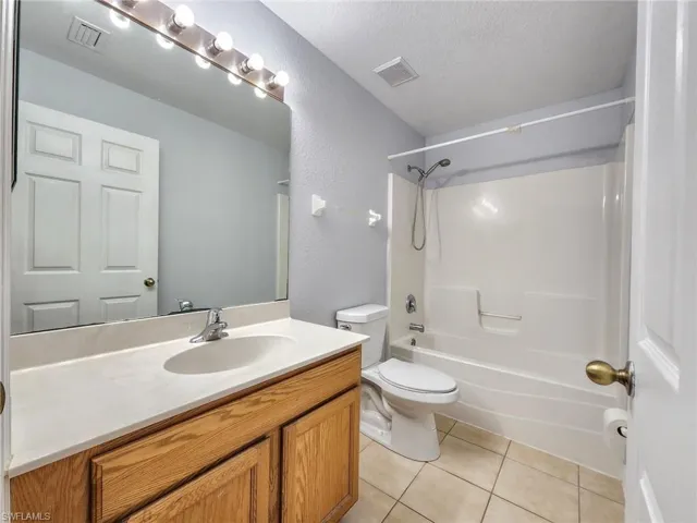 5201 Glenlivet Rd, Fort Myers, Florida 33907