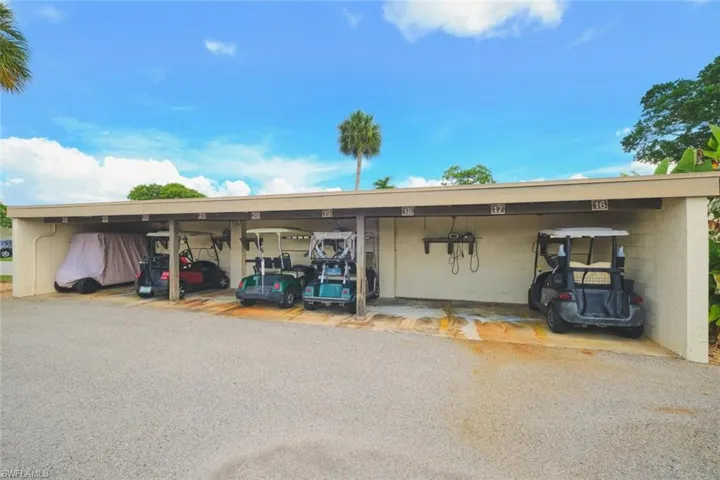 1717 Bent Tree Cir, Fort Myers, Florida 33907