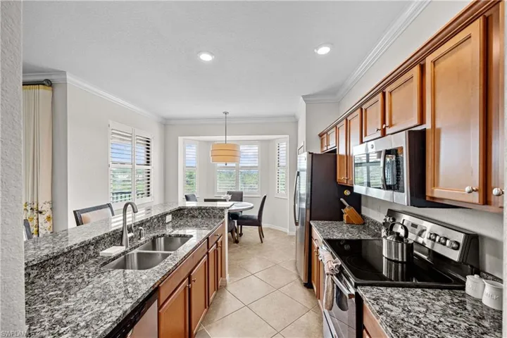 9830  Giaveno  CIR, Naples, FL 34113