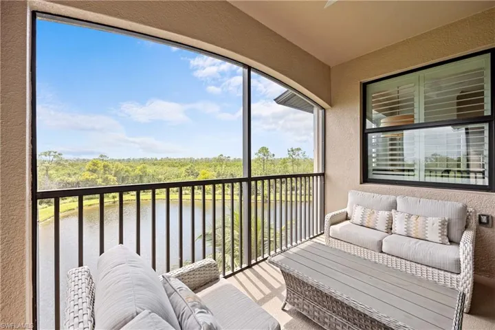 9830  Giaveno  CIR, Naples, FL 34113