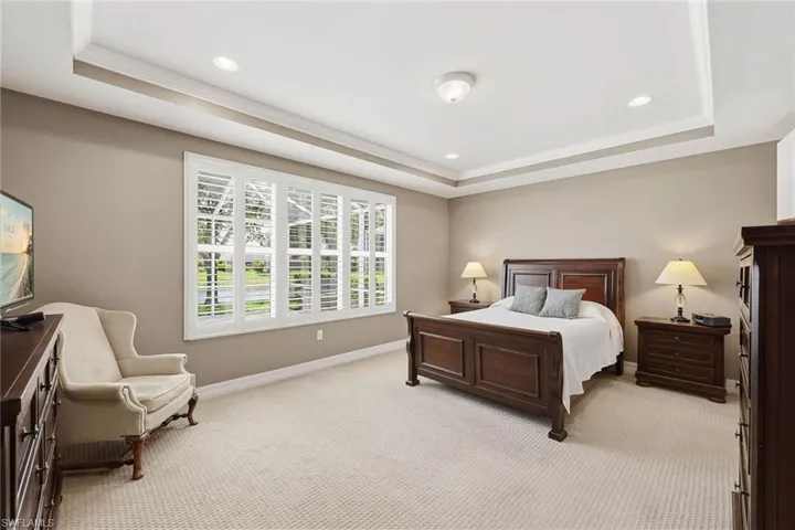 8562 Veronawalk Cir, Naples, Florida 34114