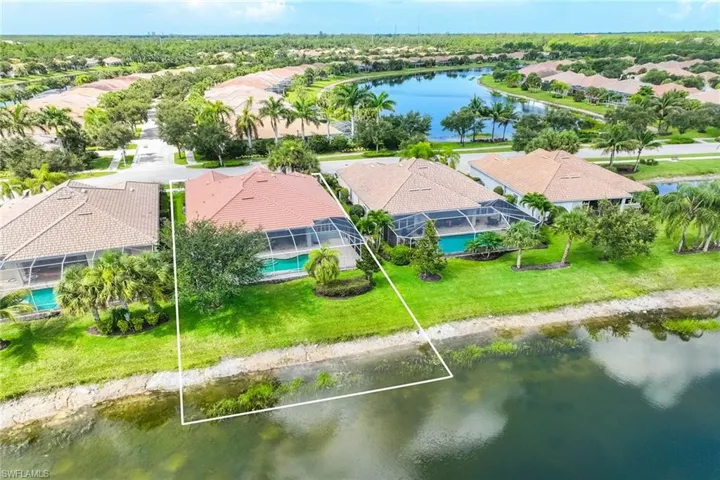 8562 Veronawalk Cir, Naples, Florida 34114