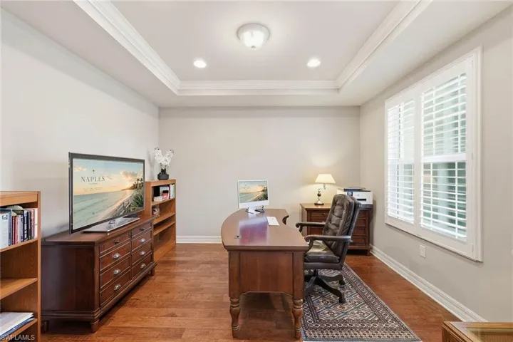 8562 Veronawalk Cir, Naples, Florida 34114