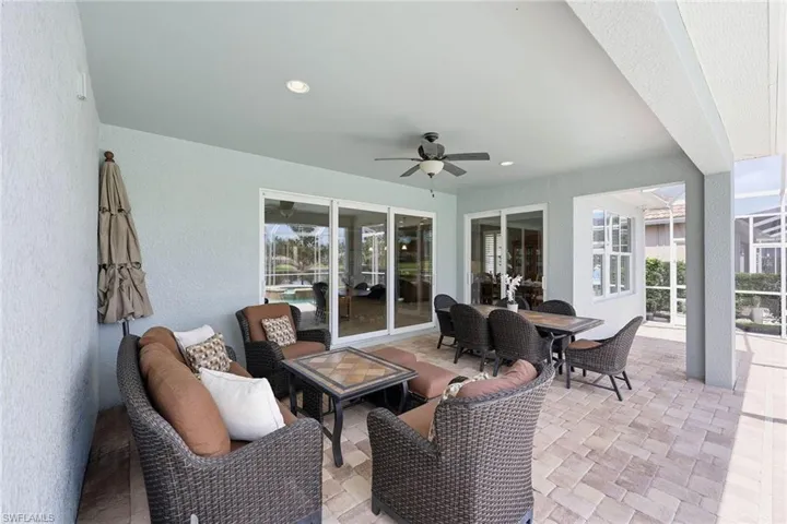8562 Veronawalk Cir, Naples, Florida 34114