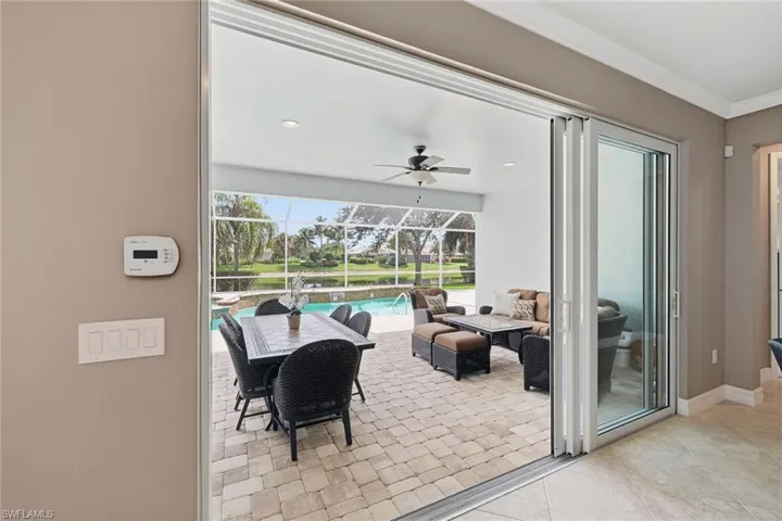 8562 Veronawalk Cir, Naples, Florida 34114