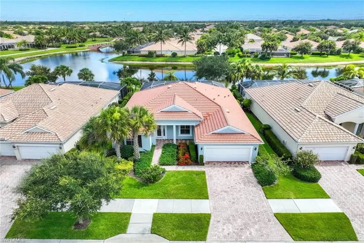 8562 Veronawalk Cir, Naples, Florida 34114