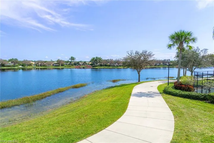 8562 Veronawalk Cir, Naples, Florida 34114