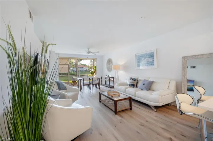 Living room with reengineered hardwood wood floors