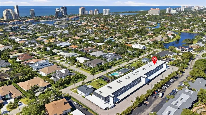 4200  Belair  LN, Naples, FL 34103