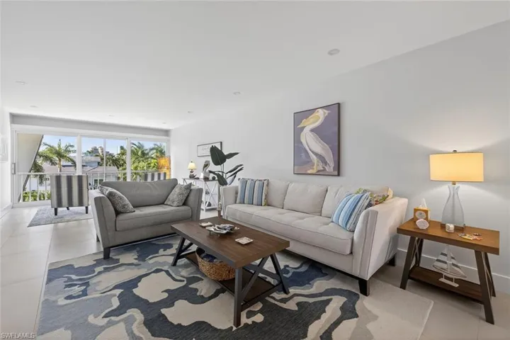 4200  Belair  LN, Naples, FL 34103