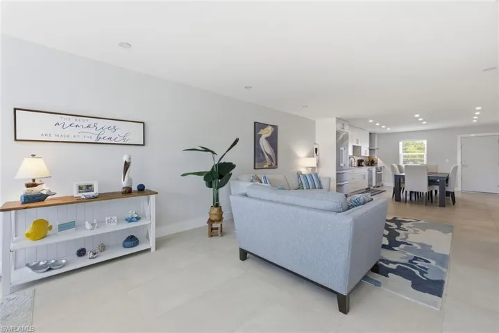 4200  Belair  LN, Naples, FL 34103